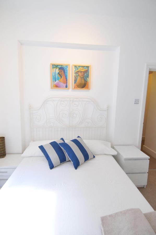 3 Bedroom In Westminster Appartamento *