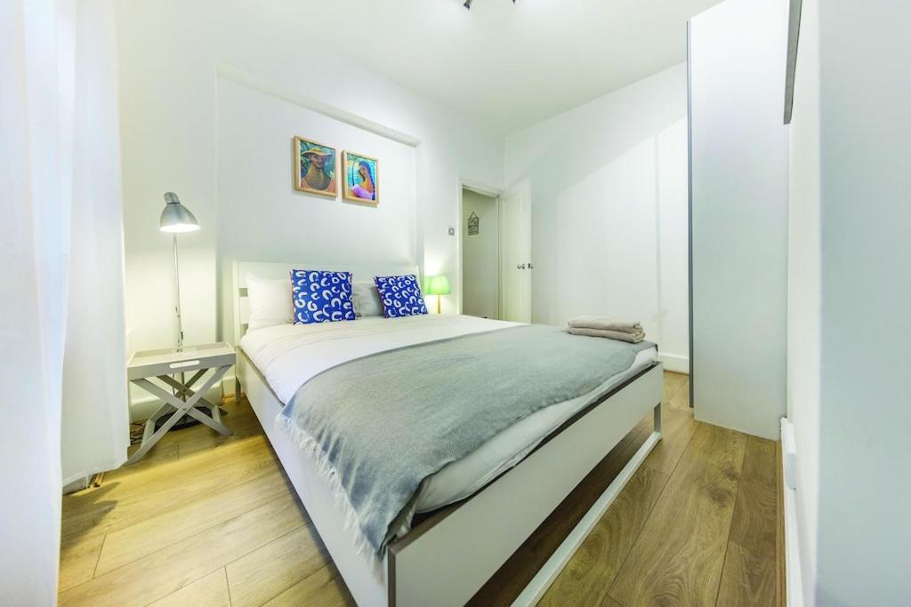 3 Bedroom In Westminster Appartamento