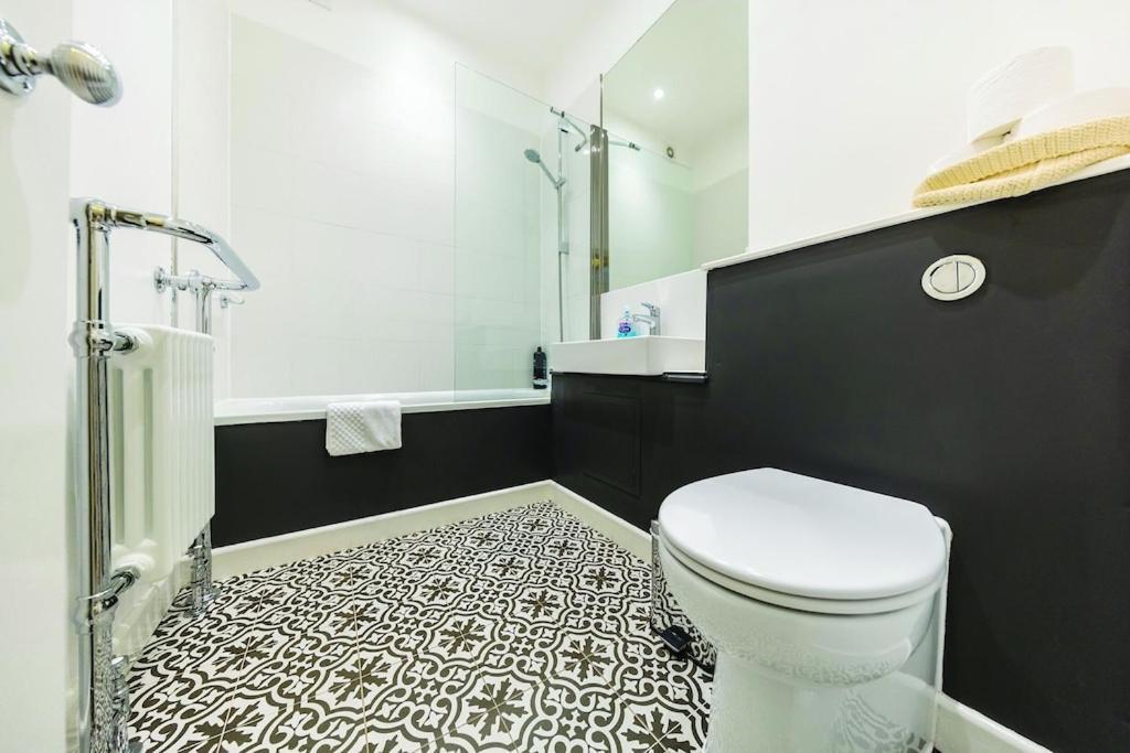 Appartamento 3 Bedroom In Westminster Londra