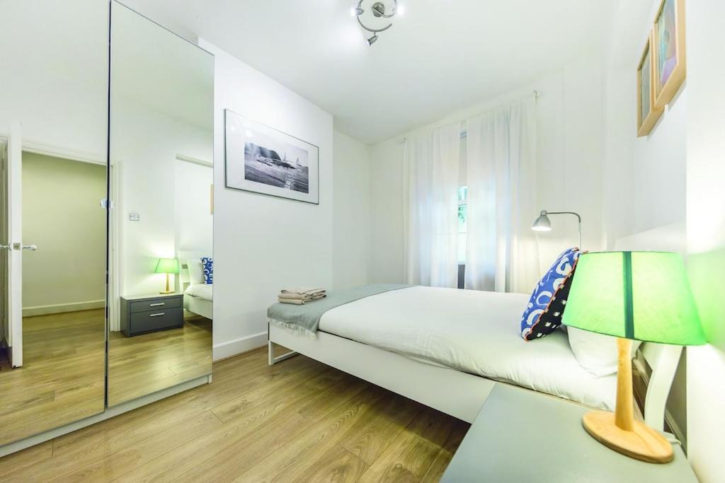 3 Bedroom In Westminster Appartamento *